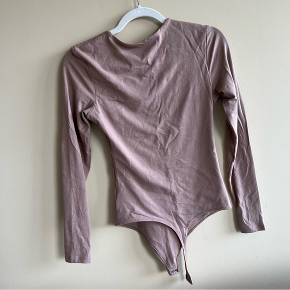 Abercrombie taupe seamless bodysuit - Picture 2 of 3